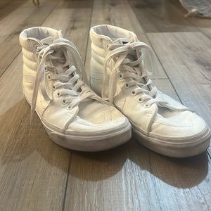 Gently worn women’s size 7 white vans